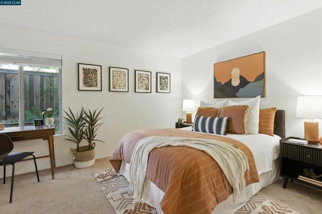 2730 Oak Rd, Walnut Creek CA: https://media.crmls.org/mediaz/99bc6aa7-094d-4150-b5ef-2f389a00dc05.jpg