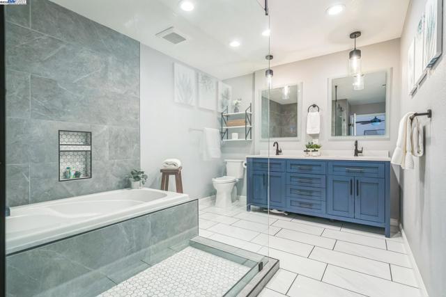 2740 Mohawk Cir, San Ramon CA: https://media.crmls.org/mediaz/99bc918e-f006-4286-b4e7-95f97b6bb678.jpg