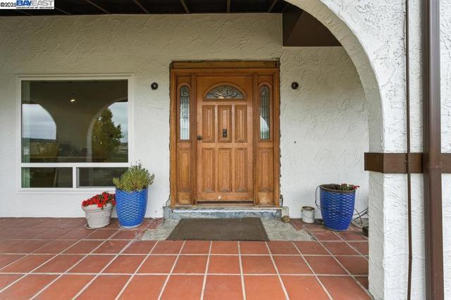 21798 Independent School Rd, Castro Valley CA: https://media.crmls.org/mediaz/99bcb8e8-c5c6-450b-86a6-ba481acb204c.jpg
