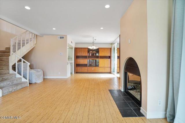 17842 Magnolia Boulevard, Encino CA: https://media.crmls.org/mediaz/99bd09b5-5b66-4eaa-af1c-73029df001d2.jpg