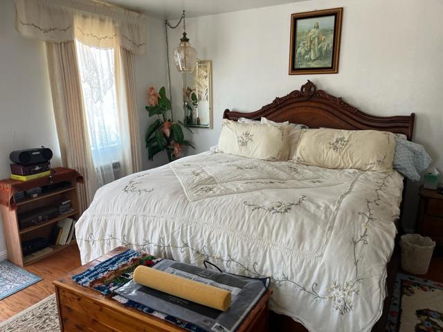 2337 Dundee Drive, Santa Clara CA: https://media.crmls.org/mediaz/99bd1821-a0c1-4d32-8df8-41aa8117d63d.jpg