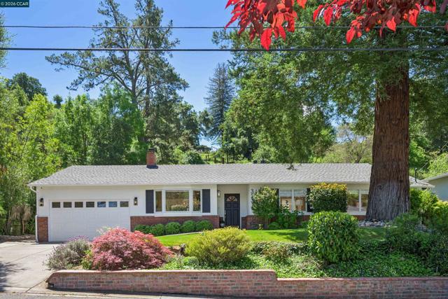 3231 Camino Colorados, Lafayette CA: https://media.crmls.org/mediaz/99be743c-d102-4f4a-beac-2db6307e5832.jpg