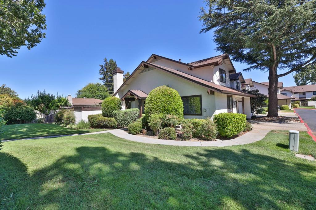 3199 Chivas Place
