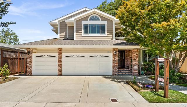 3746 La Costa Ave, Castro Valley CA: https://media.crmls.org/mediaz/99bec8d6-19d9-43f7-b5aa-c19901a7d8a4.jpg