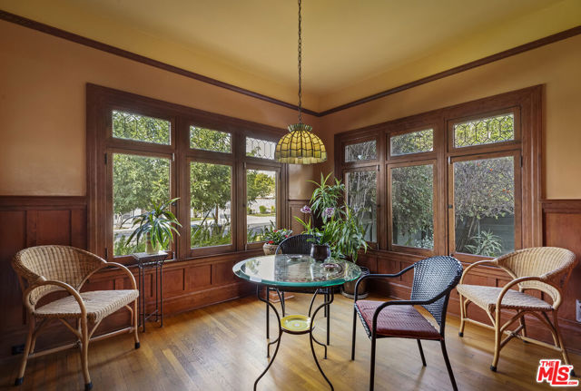 2102 W 24th Street, Los Angeles CA: https://media.crmls.org/mediaz/99becd3a-9cbd-4f33-9578-5707c4de87be.jpg