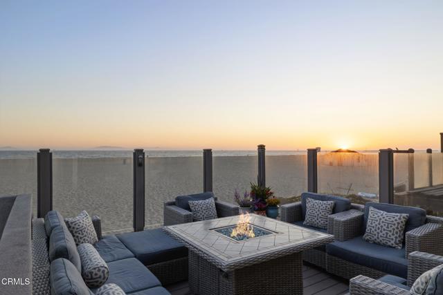 Detail Gallery Image 3 of 64 For 325 Ocean Dr, Oxnard,  CA 93035 - 5 Beds | 3 Baths