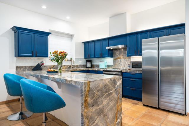 52700 Avenida Vallejo, La Quinta CA: https://media.crmls.org/mediaz/99bfc329-4254-46ea-acfc-ec10575fa2fe.jpg