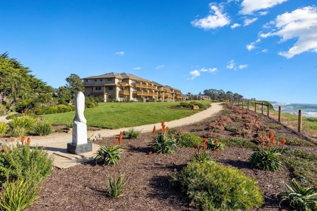 16 Seascape Resort Drive, Aptos CA: https://media.crmls.org/mediaz/99c04eef-65df-4431-bf94-ec3b3fdcfc5e.jpg