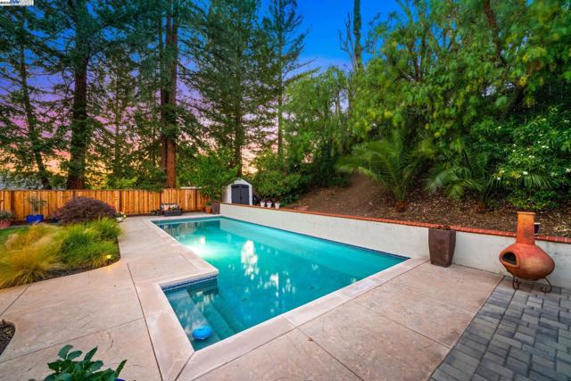 868 Madeira Dr, Pleasanton CA: https://media.crmls.org/mediaz/99c08291-da61-4646-acc0-c881a10c8154.jpg