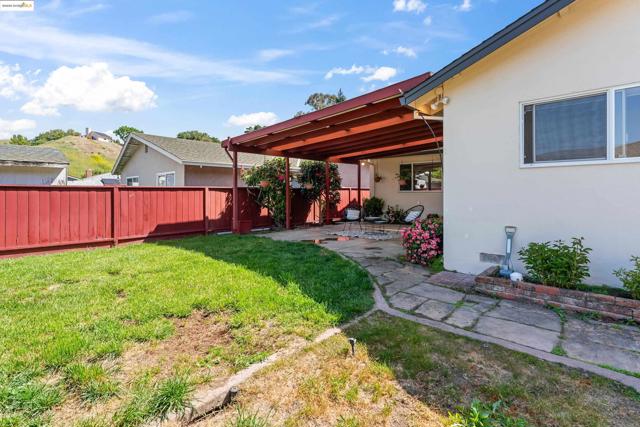 2305 Marlin Court, Pinole CA: https://media.crmls.org/mediaz/99c0f780-6ad2-43fb-b2c8-1ded73537c8d.jpg