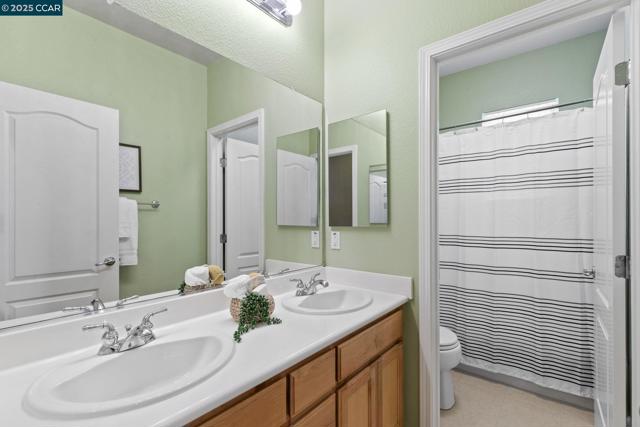 1560 Craiglee Way, San Ramon CA: https://media.crmls.org/mediaz/99c19609-d301-4db9-ab93-dd1a97f744b1.jpg