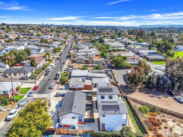 2868 Preece St, San Diego CA: https://media.crmls.org/mediaz/99c1de2f-4b1e-4c45-8b8e-6deb1be64f0b.jpg