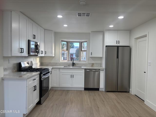 1535 Wallace Street, Simi Valley CA: https://media.crmls.org/mediaz/99c23df4-fcfc-4e1f-a6b1-75fabcdbddc6.jpg