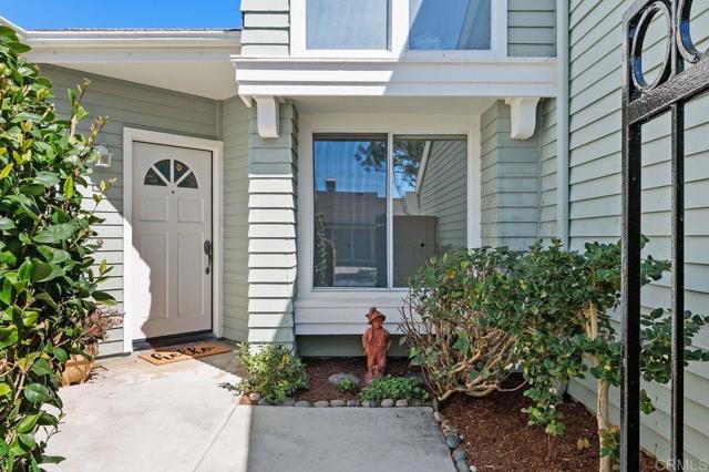 Detail Gallery Image 2 of 49 For 7104 Lantana, Carlsbad,  CA 92011 - 3 Beds | 2 Baths