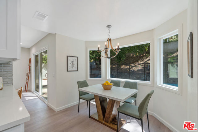 19 Rippling, Irvine CA: https://media.crmls.org/mediaz/99c2a5cd-ff27-4085-a33e-b072281ec740.jpg