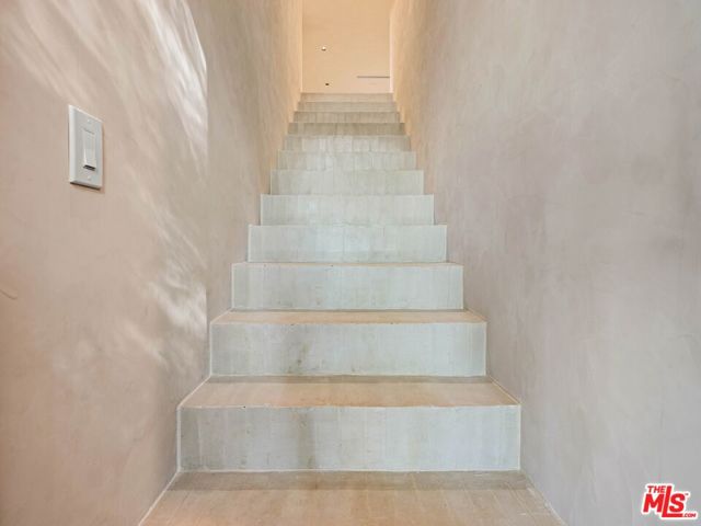 4790 Galendo Street, Woodland Hills CA: https://media.crmls.org/mediaz/99c303b3-df23-4d9a-8f91-bce6fc296c64.jpg