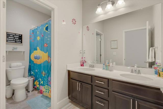 738 Sullivan Way, Gilroy CA: https://media.crmls.org/mediaz/99c36e33-d834-4235-90ee-1c0f81833069.jpg