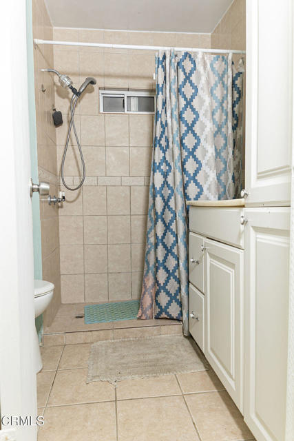 710 W Harvard Boulevard, Santa Paula CA: https://media.crmls.org/mediaz/99c3eca1-5c66-4f4a-9808-986ef577e52a.jpg