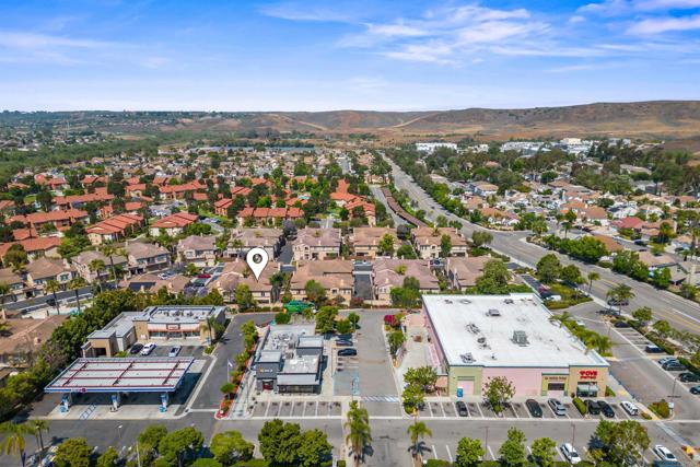 Detail Gallery Image 34 of 39 For 638 Sumner Way #2,  Oceanside,  CA 92058 - 4 Beds | 2/1 Baths
