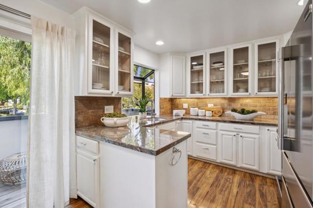 307 Carlos Avenue, Redwood City CA: https://media.crmls.org/mediaz/99c57a8f-c24e-4b23-8a87-4141fda477e1.jpg