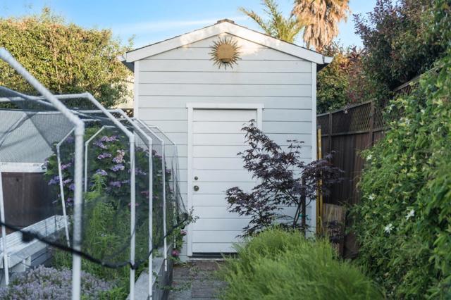 129 Santa Cruz Avenue, Aptos CA: https://media.crmls.org/mediaz/99c5f125-303b-4806-b08e-2fb253fbca01.jpg