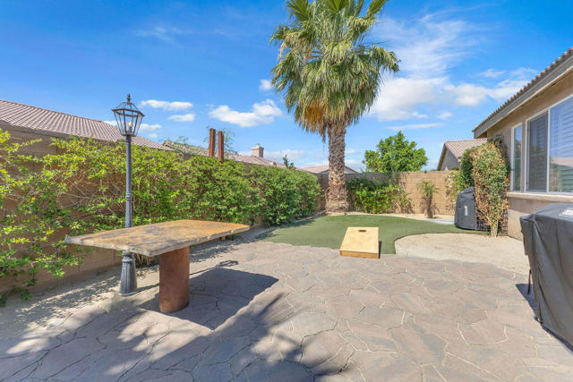 83881 Festivo Court, Indio CA: https://media.crmls.org/mediaz/99c6643a-d284-4a3d-b48a-0fe47bf30be4.jpg