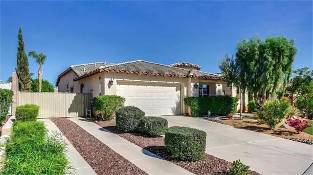988 Alta, Palm Springs CA: https://media.crmls.org/mediaz/99c6a476-3189-417d-9531-f6123056bf2e.jpg