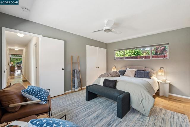 6653 Banning Dr, Oakland CA: https://media.crmls.org/mediaz/99c6e29c-56f4-4bef-9017-81a53a82ca65.jpg