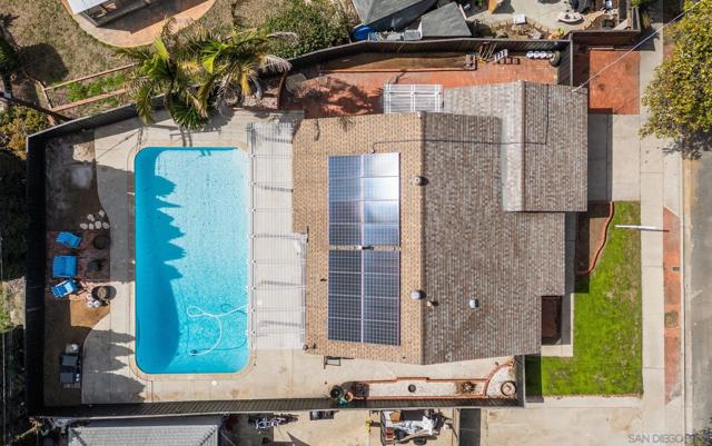 3921 Juniper St, San Diego CA: https://media.crmls.org/mediaz/99c7232c-00fe-4c4d-bd7b-c7e25d696e9a.jpg