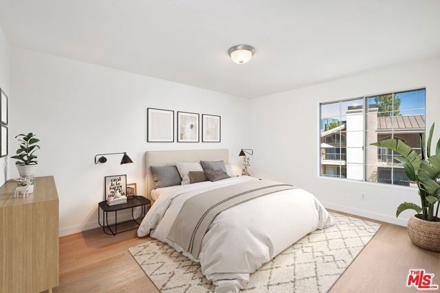 5565 Canoga Avenue, 301 photo 7