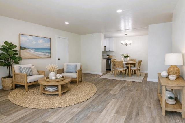 Detail Gallery Image 2 of 19 For 532 Anita St #112,  Chula Vista,  CA 91911 - 2 Beds | 1 Baths