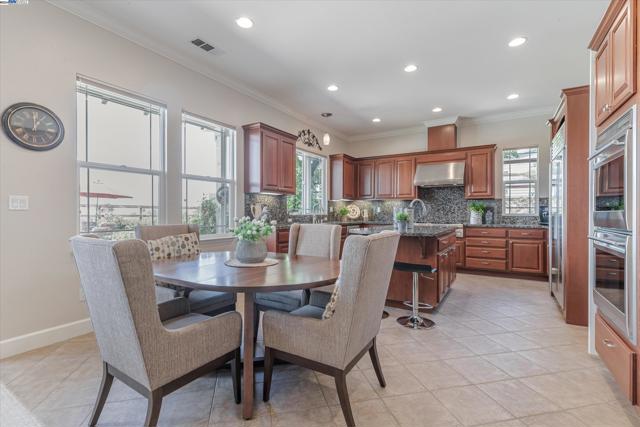 Image 25 of 60 For 2531 Leona Pl