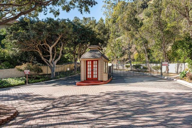 4430 Caminito Ocio, San Diego CA: https://media.crmls.org/mediaz/99c8f88a-223a-472a-9f81-f4d11af82205.jpg