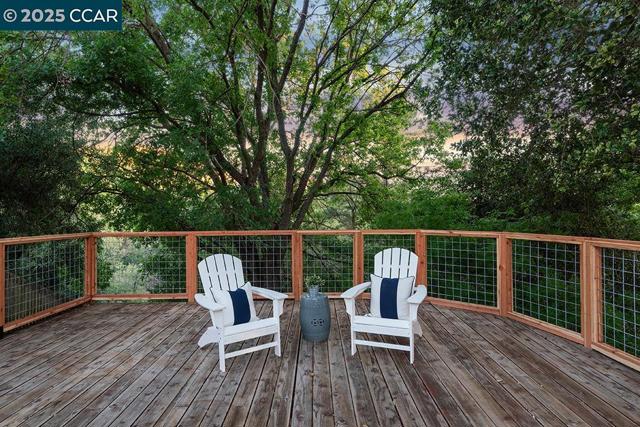 3159 Lucas Dr, Lafayette CA: https://media.crmls.org/mediaz/99c91b55-e4ae-414d-963b-464adbc53358.jpg