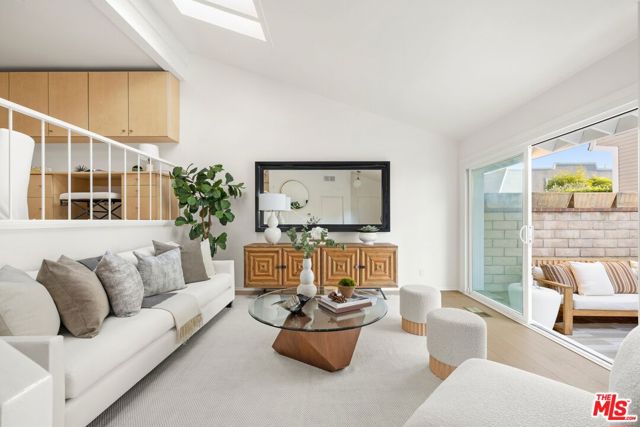 13010 Maxella Avenue, 5 photo 2