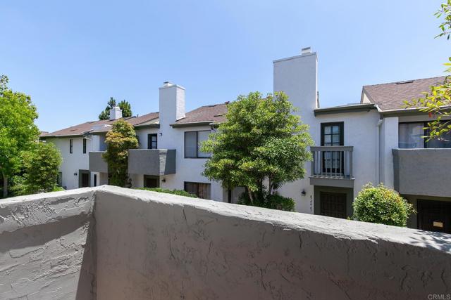 8746 Villa La Jolla Drive, La Jolla CA: https://media.crmls.org/mediaz/99ca2e3c-2ea9-49c0-b6e9-cf3eaa6af43c.jpg