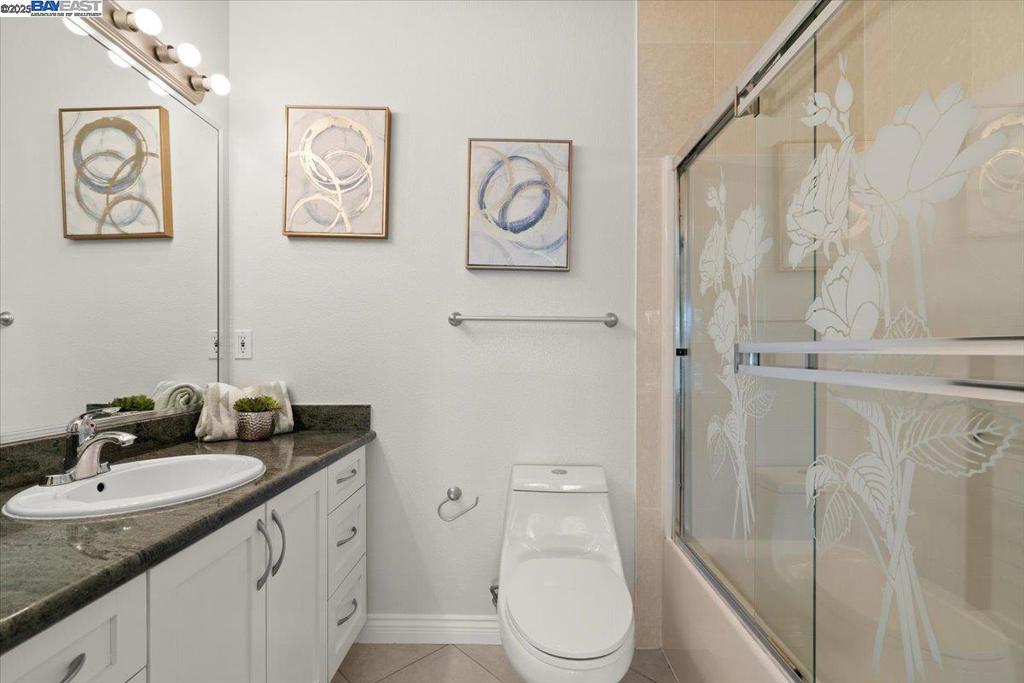 https://media.crmls.org/mediaz/99cada52-8659-460a-b840-b892dee35ea6.jpg?preset=X-Large