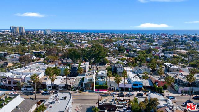 1430 Abbot Kinney Boulevard, Venice CA: https://media.crmls.org/mediaz/99cb20a6-a083-4d6a-8b50-0abce522d432.jpg