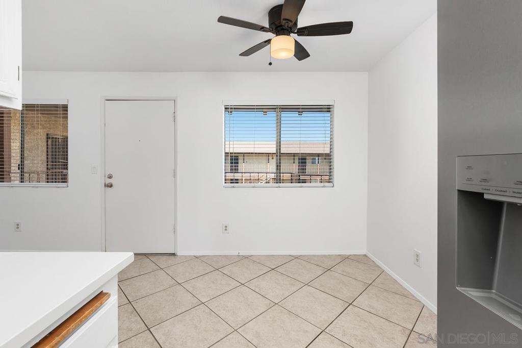 4240 Menlo - photo 10
