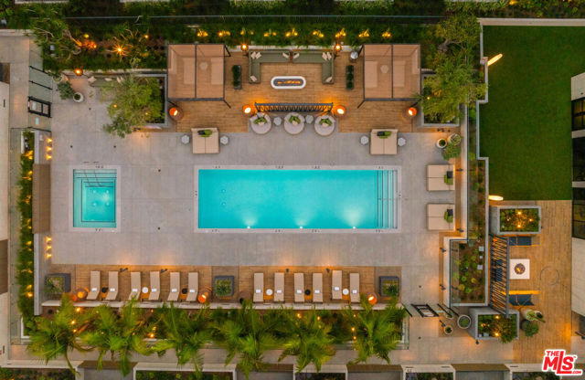 2455 Overland Avenue, Los Angeles CA: https://media.crmls.org/mediaz/99ce140c-be2b-45f8-8a41-59a17c42c491.jpg