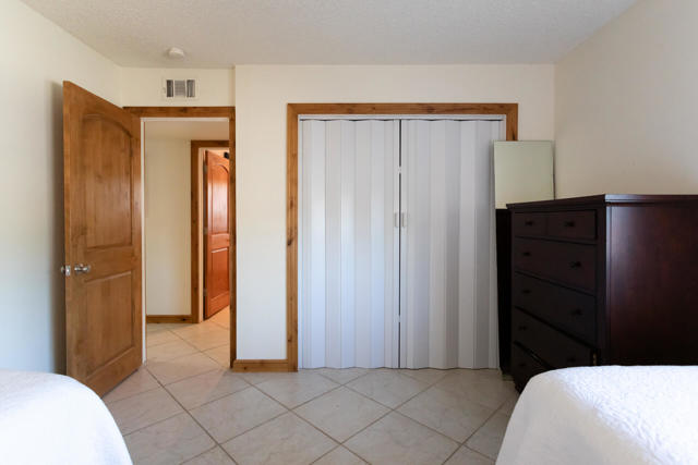 Image 36 of 69 For 82263 Odlum Drive