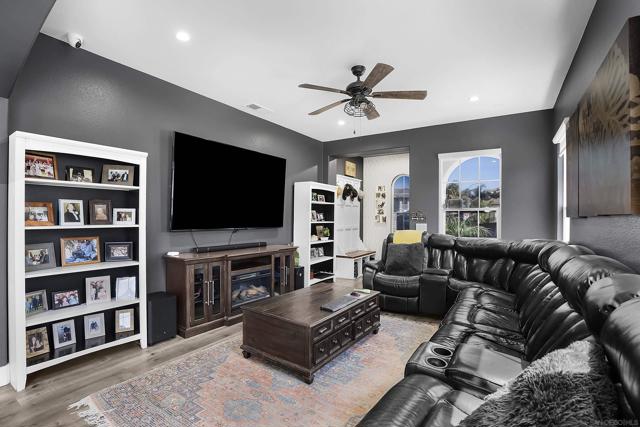 1258 W Vaquero Ct., Chula Vista CA: https://media.crmls.org/mediaz/99ce86d0-825b-4080-bdf4-423aad118dec.jpg