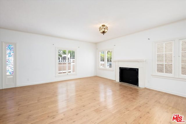 6612 Emmet Terrace, Los Angeles CA: https://media.crmls.org/mediaz/99ce8bea-b97d-4fa5-b90d-c608c1797cd9.jpg