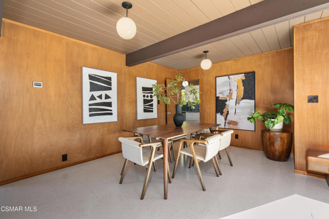 1449 Fordham Avenue, Thousand Oaks CA: https://media.crmls.org/mediaz/99cf6c0c-2a92-4fdf-b077-9fd4093cdf76.jpg