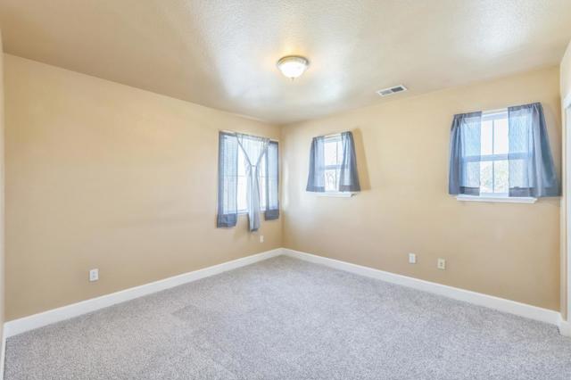 1512 Marigold Drive, Patterson CA: https://media.crmls.org/mediaz/99cfd59f-00fc-4f17-b5cf-68e892072e39.jpg