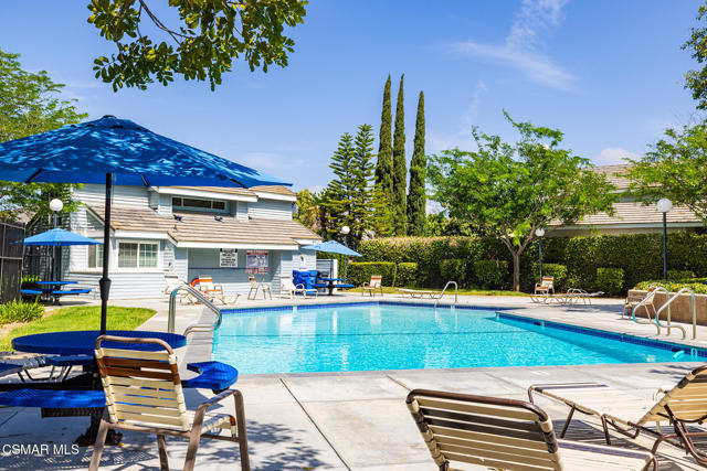 4427 Skyglen Court, Moorpark CA: https://media.crmls.org/mediaz/99d0461d-d786-4dbb-82c9-17e3ca6e3199.jpg
