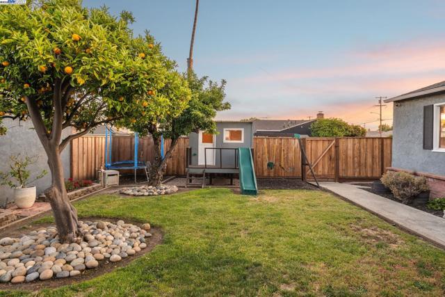 Image 31 of 41 For 1616 140th Ave