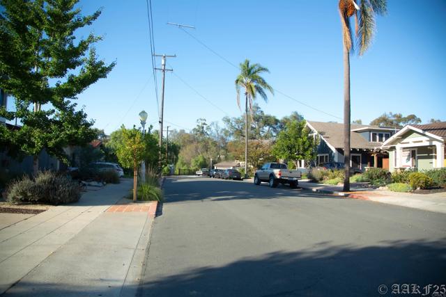 Detail Gallery Image 4 of 27 For 3660 8th, San Diego,  CA 92103 - – Beds | – Baths