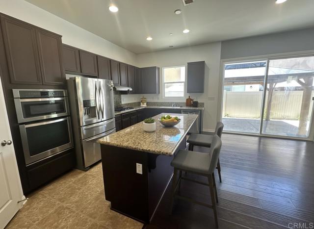 Detail Gallery Image 5 of 20 For 1508 Carpinteria St, Chula Vista,  CA 91913 - 5 Beds | 4 Baths