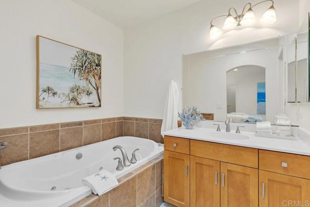 4725 Saratoga Avenue, San Diego CA: https://media.crmls.org/mediaz/99d0ff57-eb26-45ad-af5a-4332716055cc.jpg